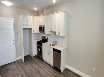 191 North Common, Lynn, Massachusetts, 1 Bedroom Bedrooms, 3 Rooms Rooms,1 BathroomBathrooms,Residential Lease,For Rent,North Common,73442759