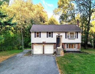 210 Winn St, Burlington, Massachusetts, 3 Bedrooms Bedrooms, 8 Rooms Rooms,2.5 BathroomsBathrooms,Residential,For Sale,Winn St,73442794