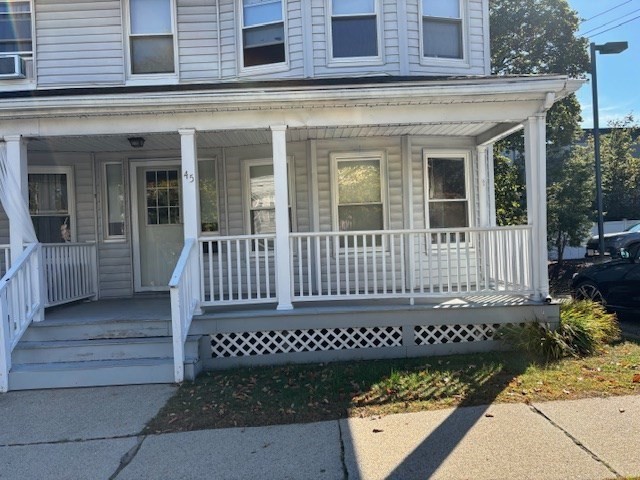 45 Vine Street, Winchester, Massachusetts, 4 Bedrooms Bedrooms, 8 Rooms Rooms,1.5 BathroomsBathrooms,Residential Lease,For Rent,Vine Street,73439643