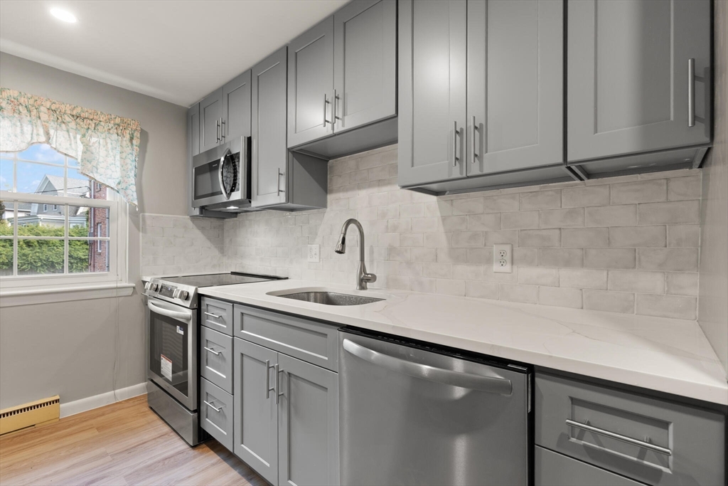 11 Colonial Village Dr, Arlington, Massachusetts, 1 Bedroom Bedrooms, 3 Rooms Rooms,1 BathroomBathrooms,Residential Lease,For Rent,Colonial Village Dr,73425888