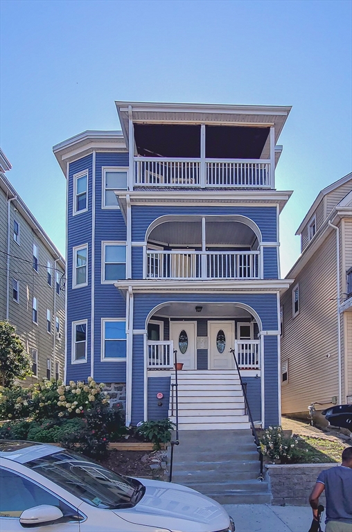 11 Oakland Ave, Everett, Massachusetts, 3 Bedrooms Bedrooms, 5 Rooms Rooms,1 BathroomBathrooms,Residential Lease,For Rent,Oakland Ave,73442973