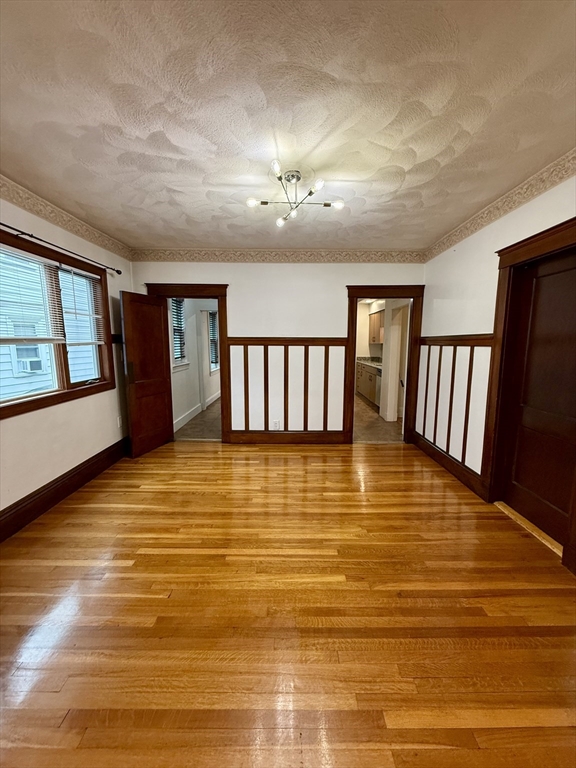 16 Concord, Watertown, Massachusetts, 2 Bedrooms Bedrooms, 6 Rooms Rooms,1 BathroomBathrooms,Residential Lease,For Rent,Concord,73443028