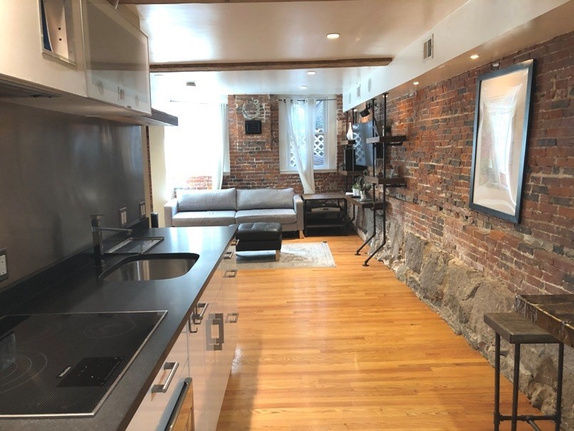 19 Branch Street, Boston, Massachusetts, 1 Room Rooms,1 BathroomBathrooms,Residential Lease,For Rent,Branch Street,73349856