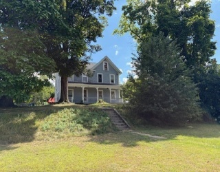 680 Main St, Oxford, Massachusetts, 7 Bedrooms Bedrooms, 16 Rooms Rooms,3 BathroomsBathrooms,Residential Income,For Sale,Main St,73422650