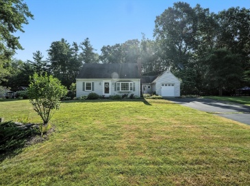 8 Meadowview Rd, Wilbraham, Massachusetts, 4 Bedrooms Bedrooms, 6 Rooms Rooms,2 BathroomsBathrooms,Residential,For Sale,Meadowview Rd,73410949