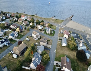 41 Nina St, New Bedford, Massachusetts, 3 Bedrooms Bedrooms, 7 Rooms Rooms,2 BathroomsBathrooms,Residential,For Sale,Nina St,73420781