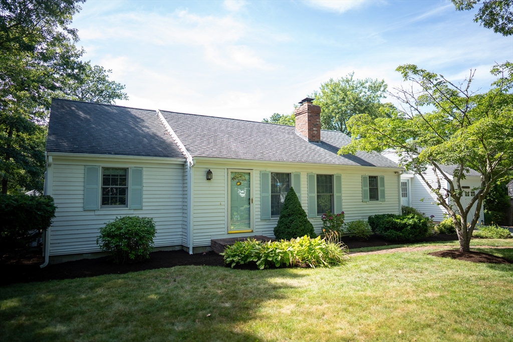 1 Johnson Ln, Dennis, Massachusetts, 3 Bedrooms Bedrooms, 7 Rooms Rooms,2 BathroomsBathrooms,Residential,For Sale,Johnson Ln,73408955