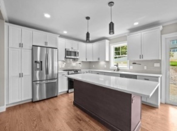 26 Atwood Ave, Wakefield, Massachusetts, 3 Bedrooms Bedrooms, 6 Rooms Rooms,2.5 BathroomsBathrooms,Residential Lease,For Rent,Atwood Ave,73443342