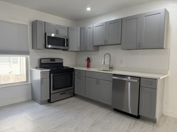 15 Linwood St, Saugus, Massachusetts, 1 Bedroom Bedrooms, 3 Rooms Rooms,1 BathroomBathrooms,Residential Lease,For Rent,Linwood St,73443380