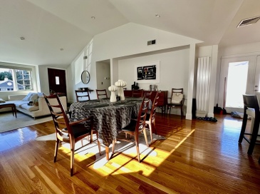 3 Day Circle, Woburn, Massachusetts, 4 Bedrooms Bedrooms, 8 Rooms Rooms,2 BathroomsBathrooms,Residential Lease,For Rent,Day Circle,73443455