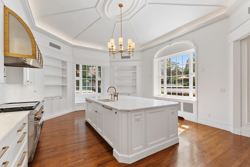 20 Chestnut St, Boston, Massachusetts, 4 Bedrooms Bedrooms, 8 Rooms Rooms,3.5 BathroomsBathrooms,Residential Lease,For Rent,Chestnut St,73443468