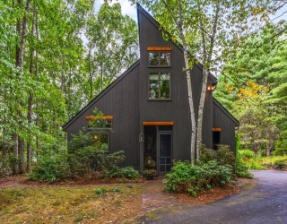 109 Pond St, Dunstable, Massachusetts, 3 Bedrooms Bedrooms, 6 Rooms Rooms,1 BathroomBathrooms,Residential,For Sale,Pond St,73423114