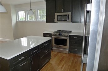 30 Chestnut, Belmont, Massachusetts, 3 Bedrooms Bedrooms, 6 Rooms Rooms,3 BathroomsBathrooms,Residential Lease,For Rent,Chestnut,73443545