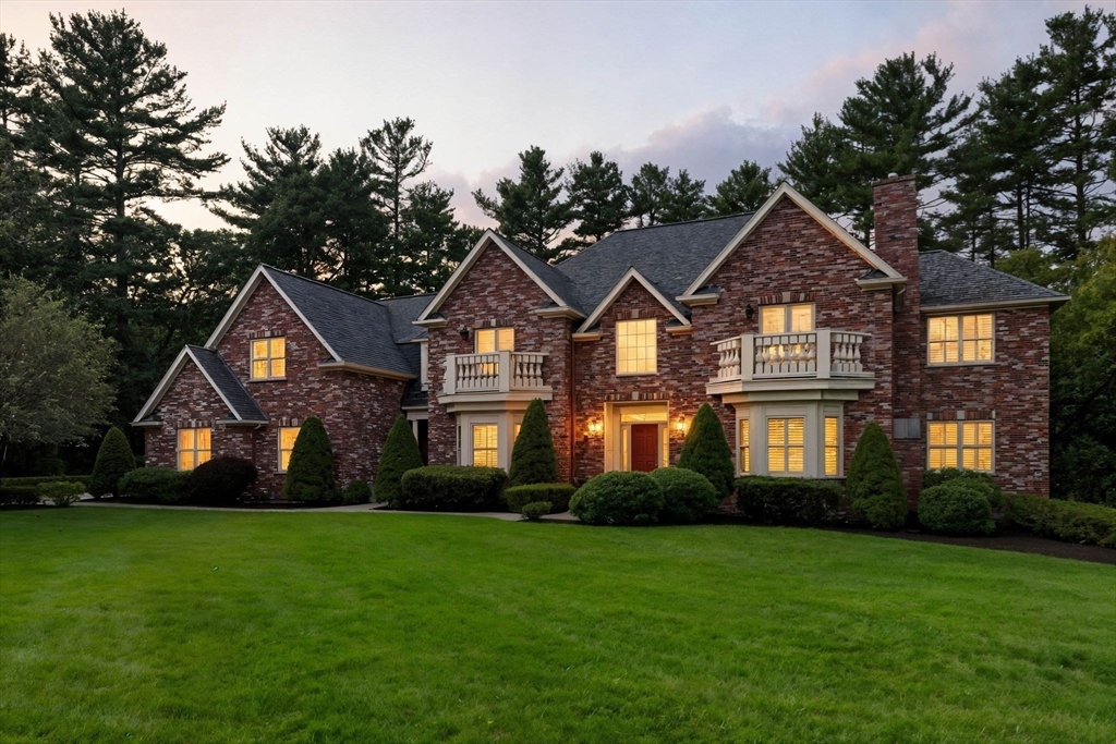 3 Warren Dr, Middleton, Massachusetts, 5 Bedrooms Bedrooms, 11 Rooms Rooms,5.5 BathroomsBathrooms,Residential,For Sale,Warren Dr,73443587