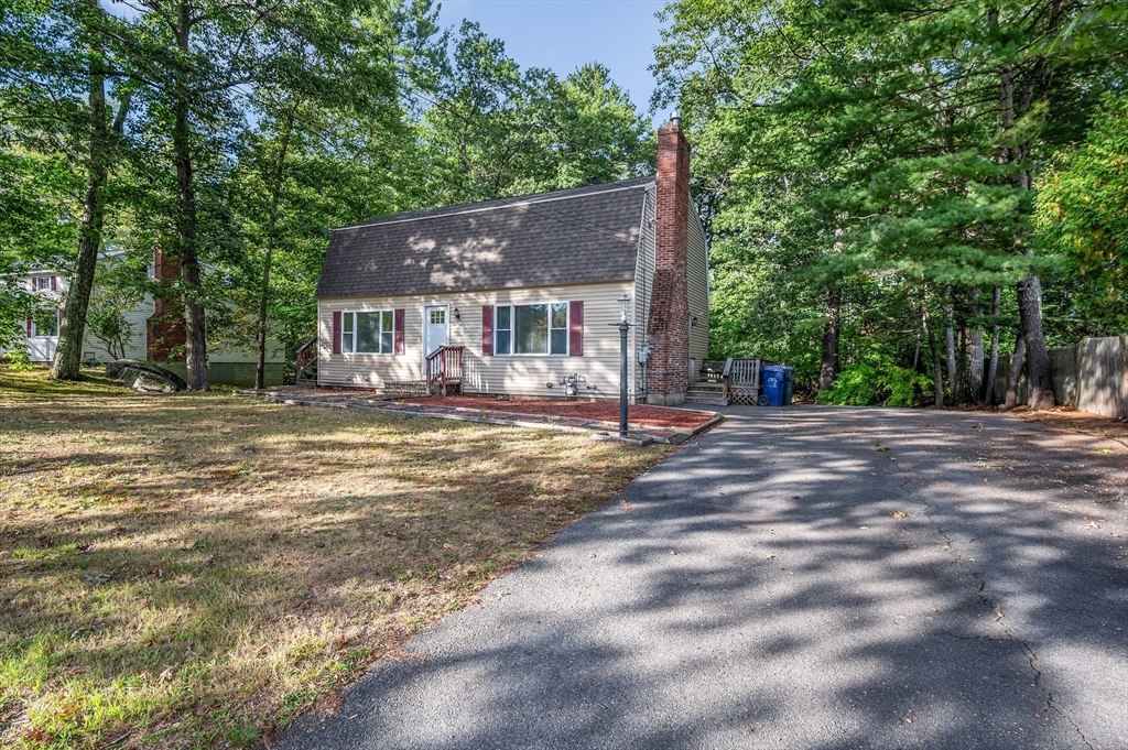 84 Pine Valley Dr, Dracut, Massachusetts, 5 Bedrooms Bedrooms, 8 Rooms Rooms,3 BathroomsBathrooms,Residential Lease,For Rent,Pine Valley Dr,73428136