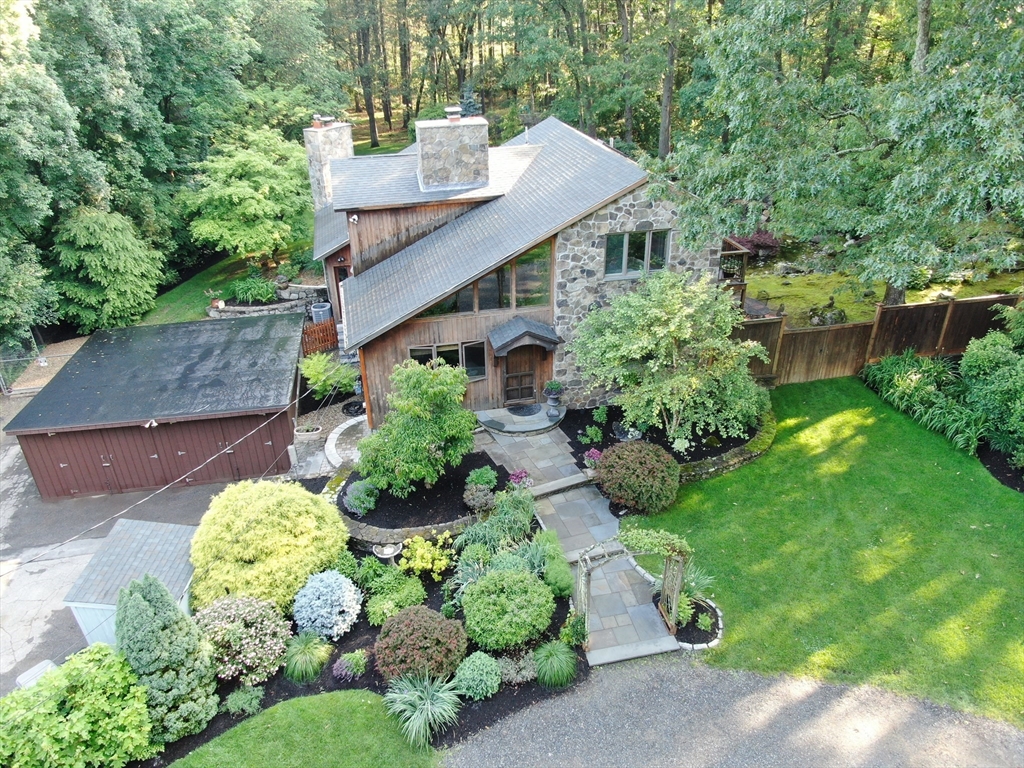 91 Edmands Road, Framingham, Massachusetts, 3 Bedrooms Bedrooms, 9 Rooms Rooms,2.5 BathroomsBathrooms,Residential,For Sale,Edmands Road,73389139