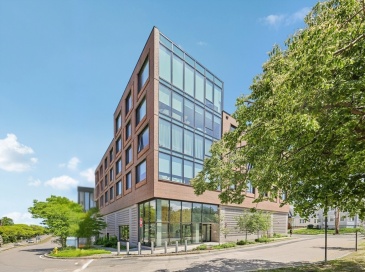 57 Quincy Shore Dr, Quincy, Massachusetts, 2 Bedrooms Bedrooms, 5 Rooms Rooms,2 BathroomsBathrooms,Residential,For Sale,Quincy Shore Dr,73385513