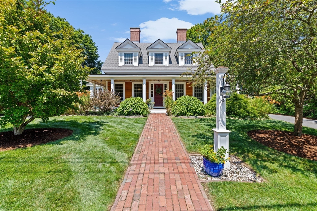 71 High Street, Canton, Massachusetts, 4 Bedrooms Bedrooms, 12 Rooms Rooms,5.5 BathroomsBathrooms,Residential,For Sale,High Street,73411701