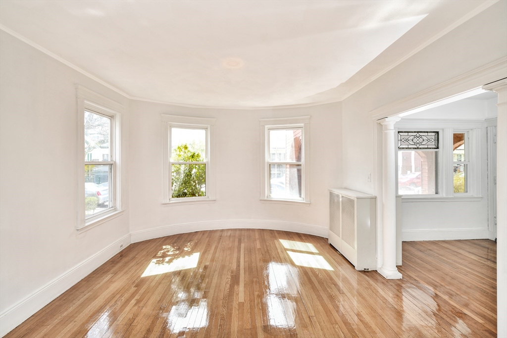 11 Pasadena Rd, Boston, Massachusetts, 4 Bedrooms Bedrooms, 8 Rooms Rooms,1 BathroomBathrooms,Residential Lease,For Rent,Pasadena Rd,73310017