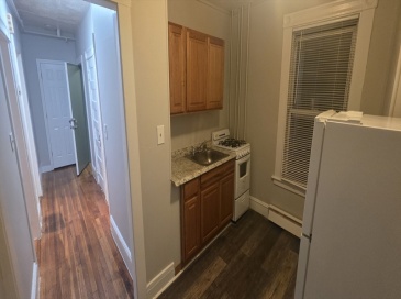 35 Sagamore St, Lynn, Massachusetts, 1 Bedroom Bedrooms, 4 Rooms Rooms,1 BathroomBathrooms,Residential Lease,For Rent,Sagamore St,73444175