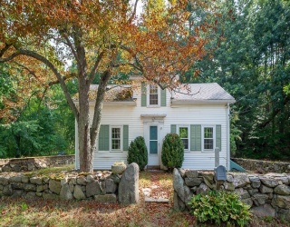 349 Grapevine Road, Wenham, Massachusetts, 2 Bedrooms Bedrooms, 5 Rooms Rooms,1.5 BathroomsBathrooms,Residential,For Sale,Grapevine Road,73417286