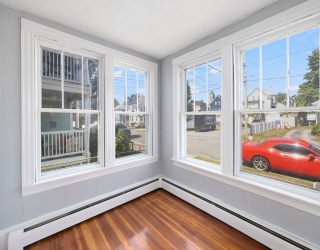 51 Hanover Avenue, Pawtucket, Rhode Island, 4 Bedrooms Bedrooms, 8 Rooms Rooms,1 BathroomBathrooms,Residential Income,For Sale,Hanover Avenue,73422740