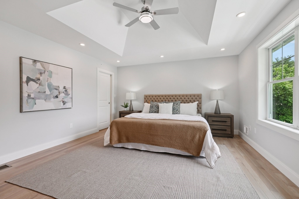 3 Hickory Hill, Wakefield, Massachusetts, 3 Bedrooms Bedrooms, 7 Rooms Rooms,2.5 BathroomsBathrooms,Residential,For Sale,Hickory Hill,73389882