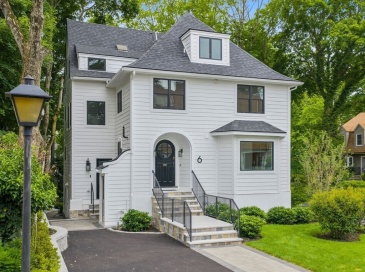 6 Wiswall Cir, Wellesley, Massachusetts, 4 Bedrooms Bedrooms, 8 Rooms Rooms,3 BathroomsBathrooms,Residential,For Sale,Wiswall Cir,73397729