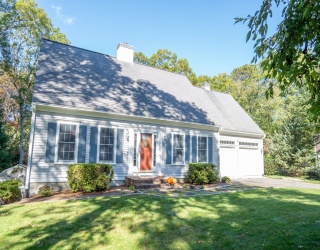 62 Three Ponds Dr, Barnstable, Massachusetts, 3 Bedrooms Bedrooms, 8 Rooms Rooms,2.5 BathroomsBathrooms,Residential,For Sale,Three Ponds Dr,73444336