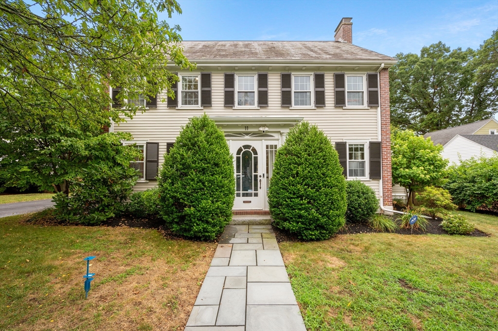 11 Standish Rd, Milton, Massachusetts, 4 Bedrooms Bedrooms, 10 Rooms Rooms,2.5 BathroomsBathrooms,Residential,For Sale,Standish Rd,73404370