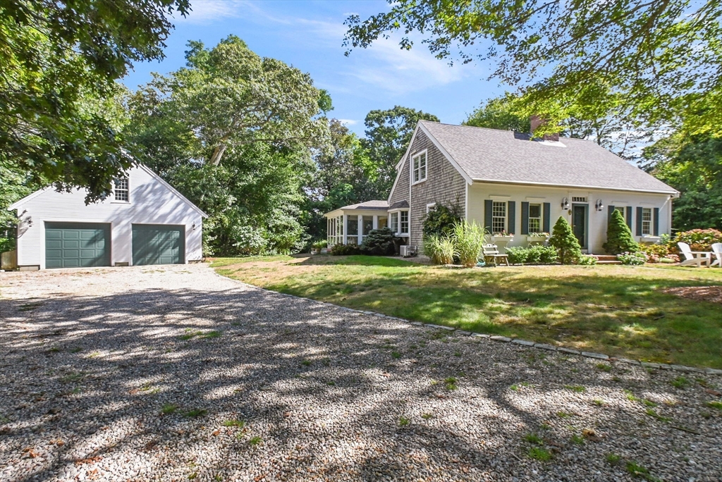 19 Phoebes Ln, Yarmouth, Massachusetts, 3 Bedrooms Bedrooms, 8 Rooms Rooms,3.5 BathroomsBathrooms,Residential,For Sale,Phoebes Ln,73427635