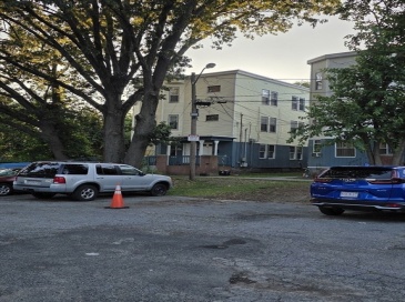 290 Howard Street, Lawrence, Massachusetts, 4 Bedrooms Bedrooms, 6 Rooms Rooms,1 BathroomBathrooms,Residential Lease,For Rent,Howard Street,73426755