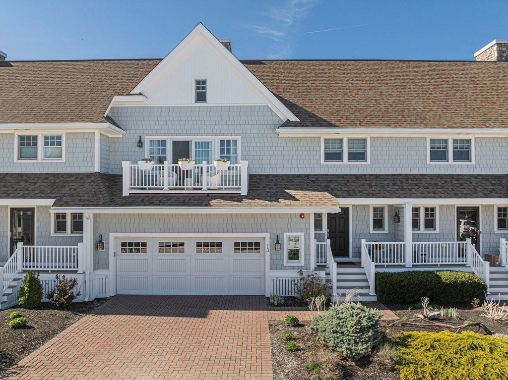 33 Central Ave, Scituate, Massachusetts, 3 Bedrooms Bedrooms, 6 Rooms Rooms,3.5 BathroomsBathrooms,Residential,For Sale,Central Ave,73365473
