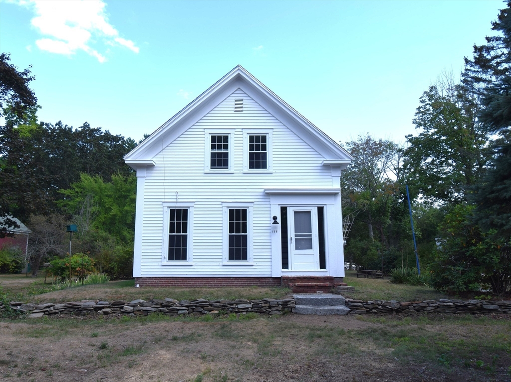 113 Main Street, Kingston, New Hampshire, 3 Bedrooms Bedrooms, 8 Rooms Rooms,1 BathroomBathrooms,Residential,For Sale,Main Street,73424833