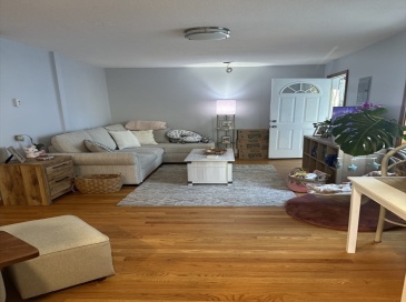 61 Cottage, Watertown, Massachusetts, 1 Bedroom Bedrooms, 3 Rooms Rooms,1 BathroomBathrooms,Residential Lease,For Rent,Cottage,73440245