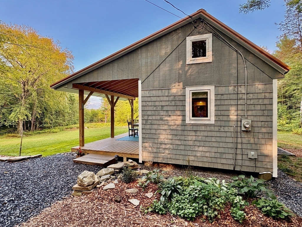 91 Summit St, Plainfield, Massachusetts, 1 Bedroom Bedrooms, 2 Rooms Rooms,1 BathroomBathrooms,Residential,For Sale,Summit St,73427274