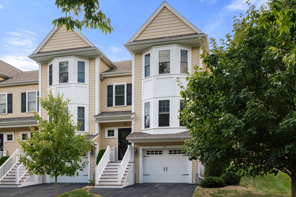 401 Crystal Way, Bellingham, Massachusetts, 2 Bedrooms Bedrooms, 4 Rooms Rooms,1.5 BathroomsBathrooms,Residential,For Sale,Crystal Way,73425733