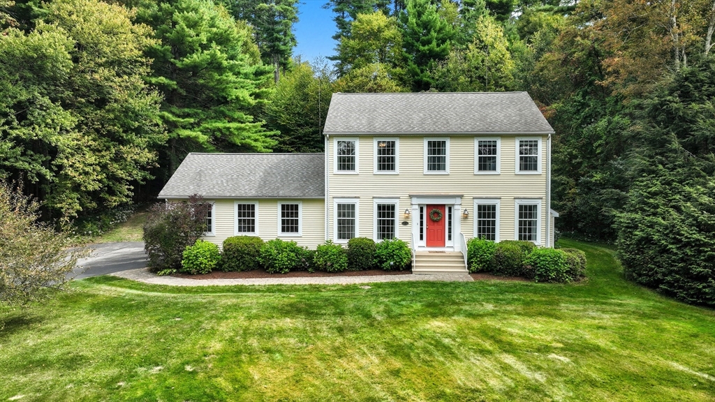 18 South Road, Sturbridge, Massachusetts, 3 Bedrooms Bedrooms, 6 Rooms Rooms,2.5 BathroomsBathrooms,Residential,For Sale,South Road,73431700