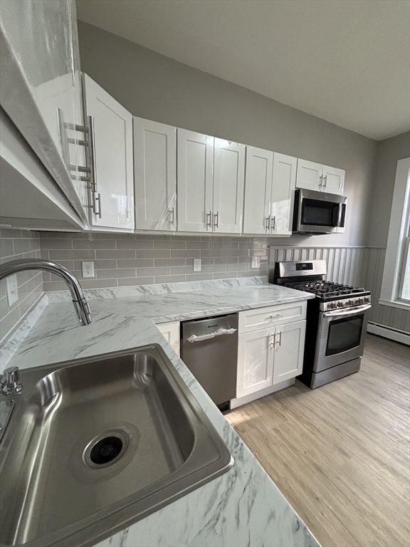 15 Proctor St, Haverhill, Massachusetts, 2 Bedrooms Bedrooms, 4 Rooms Rooms,1 BathroomBathrooms,Residential Lease,For Rent,Proctor St,73444806