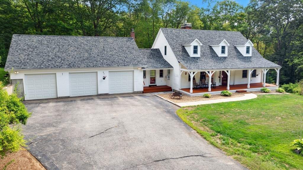170 Thresher Rd., Hardwick, Massachusetts, 3 Bedrooms Bedrooms, 5 Rooms Rooms,3.5 BathroomsBathrooms,Residential,For Sale,Thresher Rd.,73423317