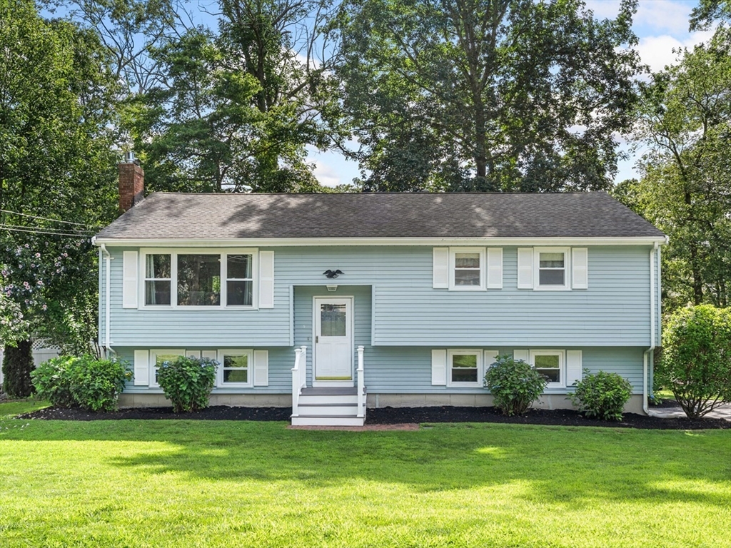 5 Colby Drive, Milford, Massachusetts, 3 Bedrooms Bedrooms, 7 Rooms Rooms,2.5 BathroomsBathrooms,Residential,For Sale,Colby Drive,73410538