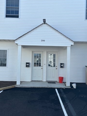 199 Snell St, Fall River, Massachusetts, 3 Bedrooms Bedrooms, 5 Rooms Rooms,1 BathroomBathrooms,Residential Lease,For Rent,Snell St,73430449