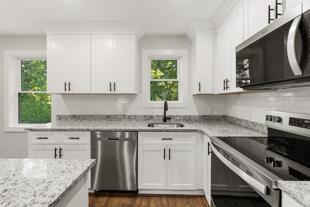 132 Summer St, Plymouth, Massachusetts, 2 Bedrooms Bedrooms, 8 Rooms Rooms,2 BathroomsBathrooms,Residential,For Sale,Summer St,73411530