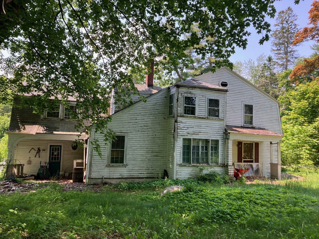 19&21 Common St, Petersham, Massachusetts, ,Residential,For Sale,Common St,73387173