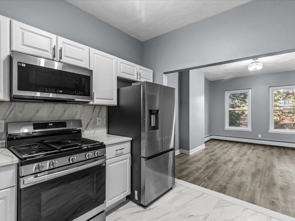 108 Union Park St., Boston, Massachusetts, 3 Bedrooms Bedrooms, 5 Rooms Rooms,1 BathroomBathrooms,Residential Lease,For Rent,Union Park St.,73432254