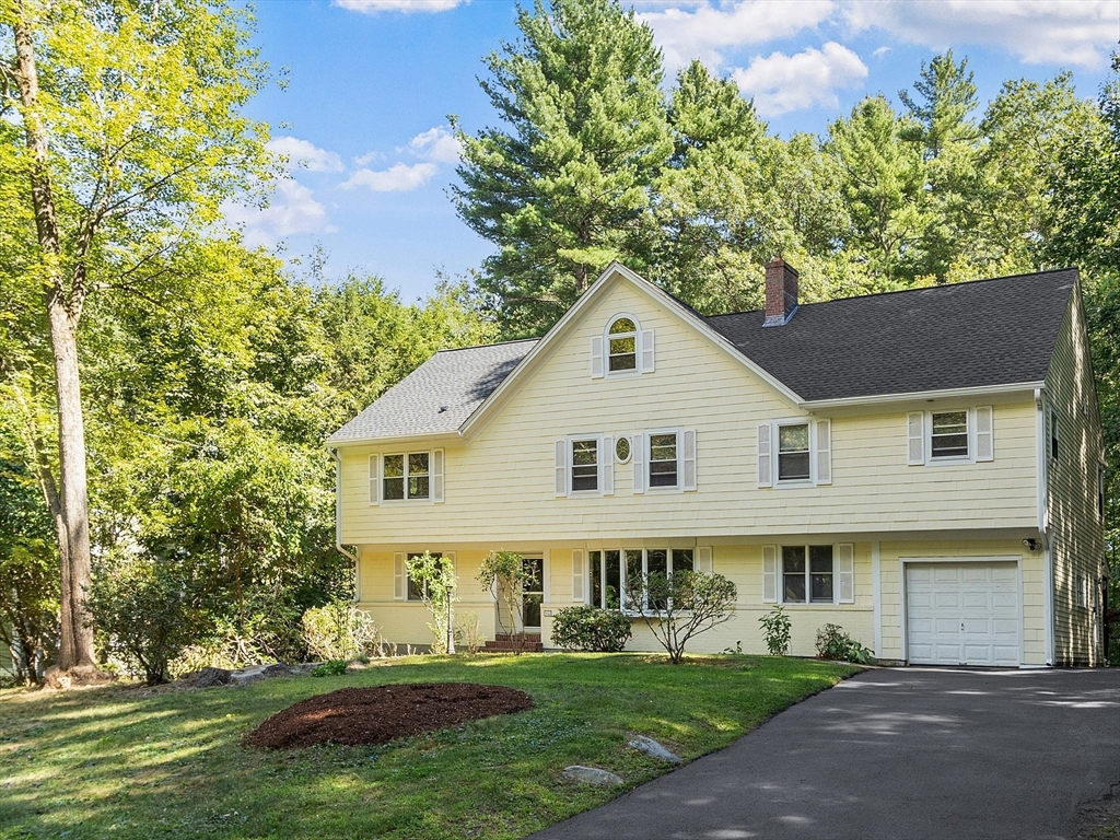 10 Hayden Lane, Bedford, Massachusetts, 5 Bedrooms Bedrooms, 13 Rooms Rooms,3 BathroomsBathrooms,Residential,For Sale,Hayden Lane,73411933