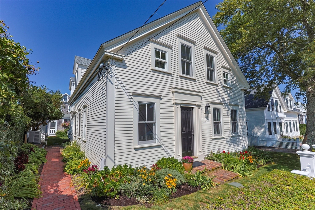 592 Commercial St, Provincetown, Massachusetts, 4 Bedrooms Bedrooms, 7 Rooms Rooms,4 BathroomsBathrooms,Residential,For Sale,Commercial St,73335733