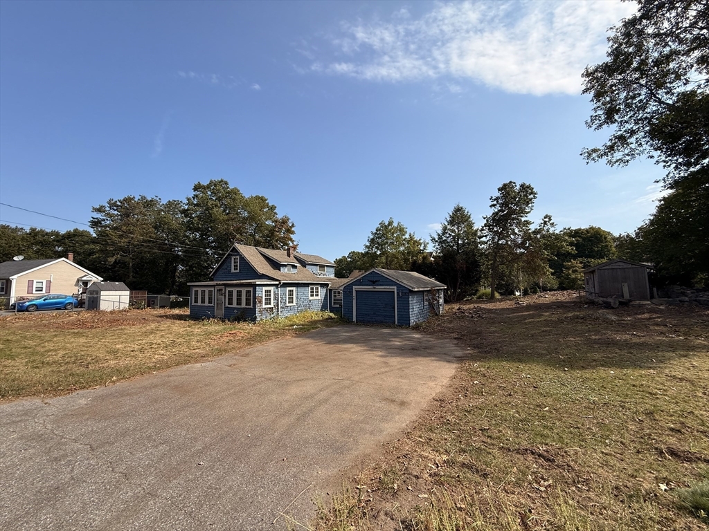 45 Goodale St, Peabody, Massachusetts, 2 Bedrooms Bedrooms, 4 Rooms Rooms,2 BathroomsBathrooms,Residential,For Sale,Goodale St,73434629