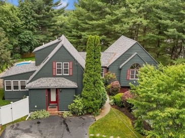 13 Taft Drive, Franklin, Massachusetts, 3 Bedrooms Bedrooms, 11 Rooms Rooms,2.5 BathroomsBathrooms,Residential,For Sale,Taft Drive,73400230