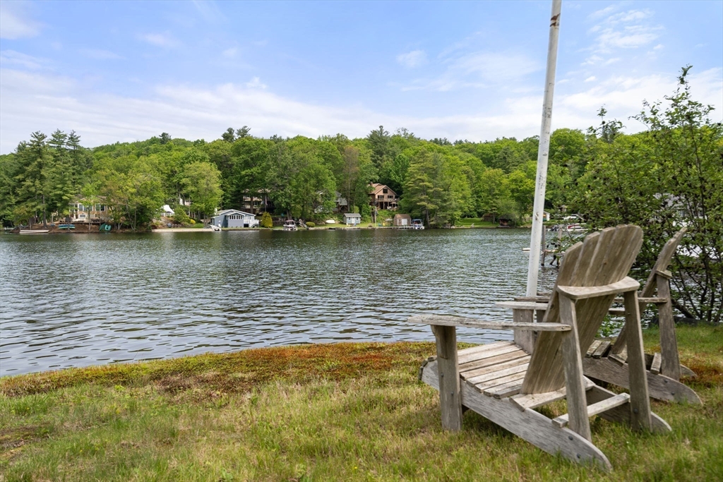35 Island Rd, Holland, Massachusetts, 3 Bedrooms Bedrooms, 5 Rooms Rooms,1 BathroomBathrooms,Residential,For Sale,Island Rd,73381949
